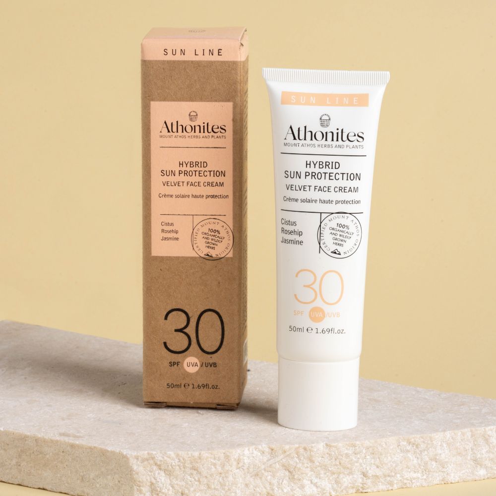 Ενυδατική αντηλιακή κρέμα προσώπου SPF30